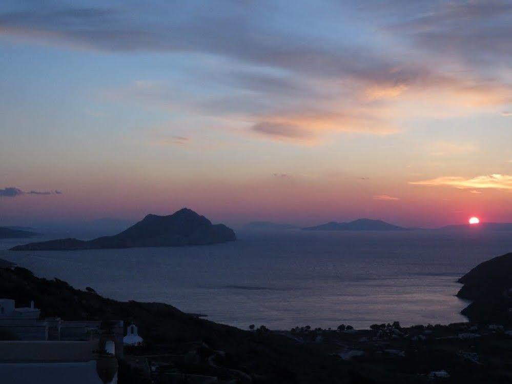 Kaminaki Amorgos & 3*