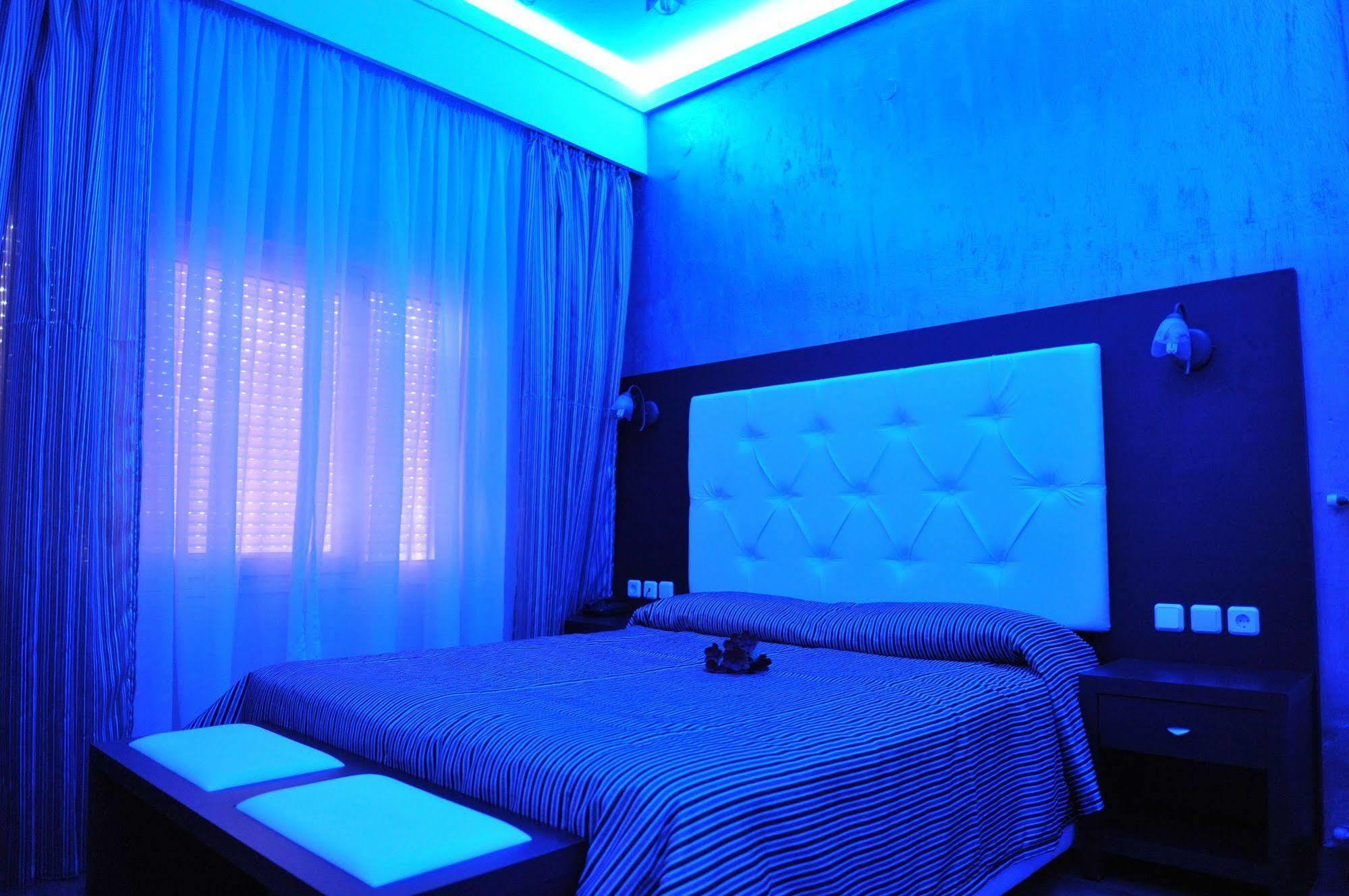 Hotel Emporiko 2*