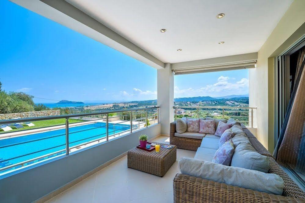 Athinais Villa