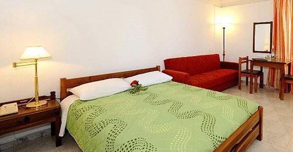 Hotel Chronis & 2*
