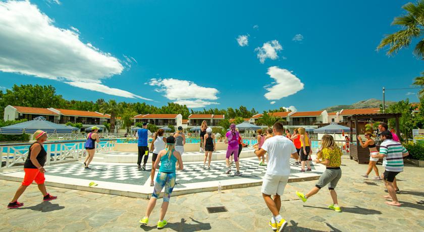 Hotel Golden Coast & 4*