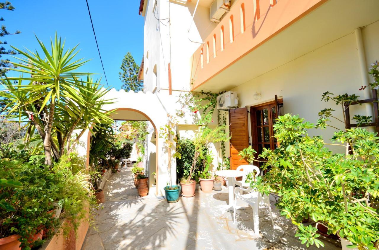 Anthoula Sunrise Aparthotel