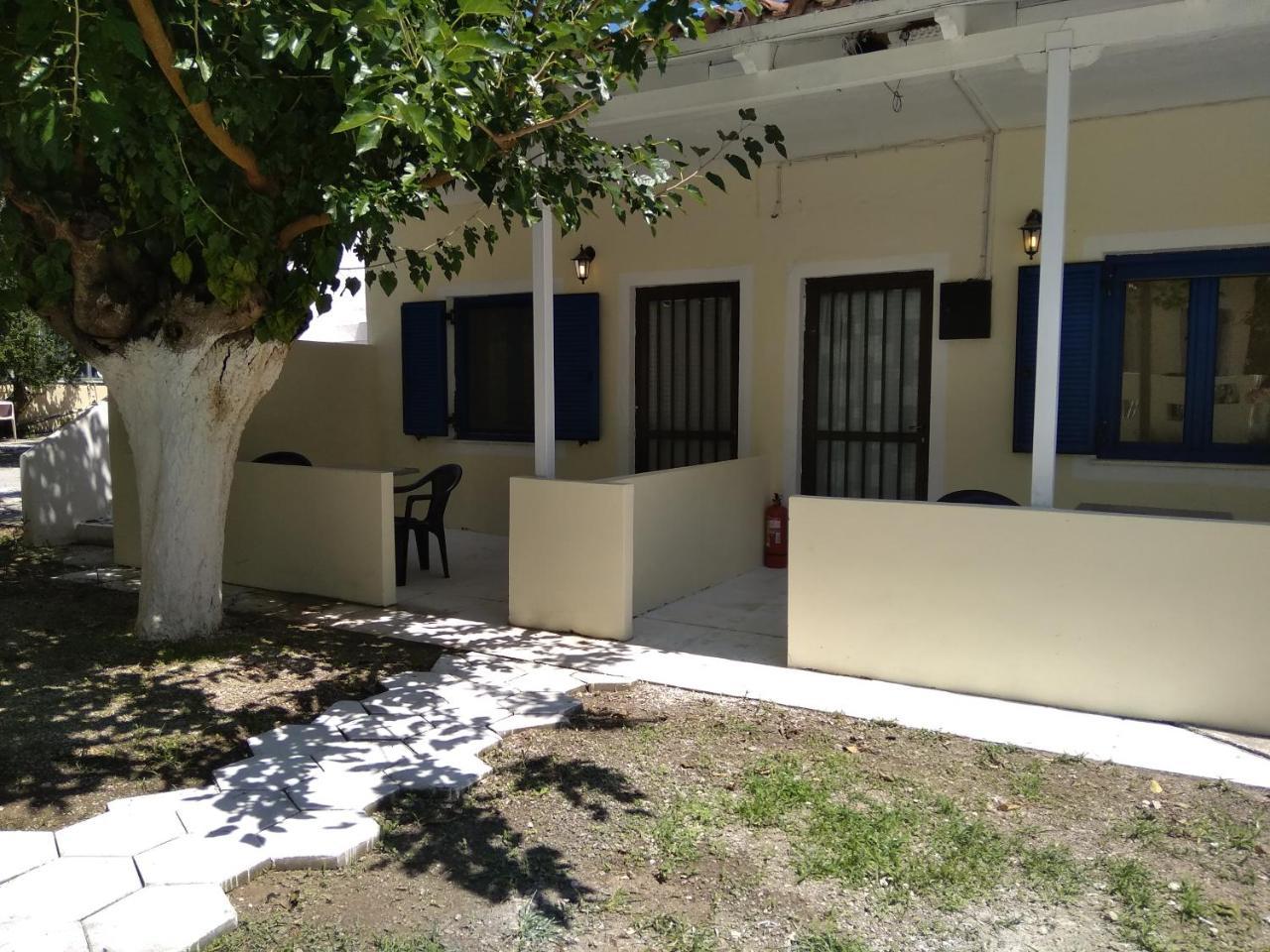Sarantakis Apartment *
