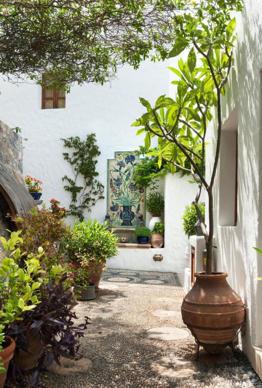 Melenos Art Boutique Hotel 5*