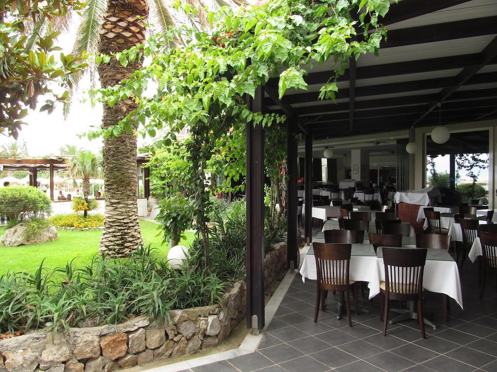 Cathrin Resort 4*