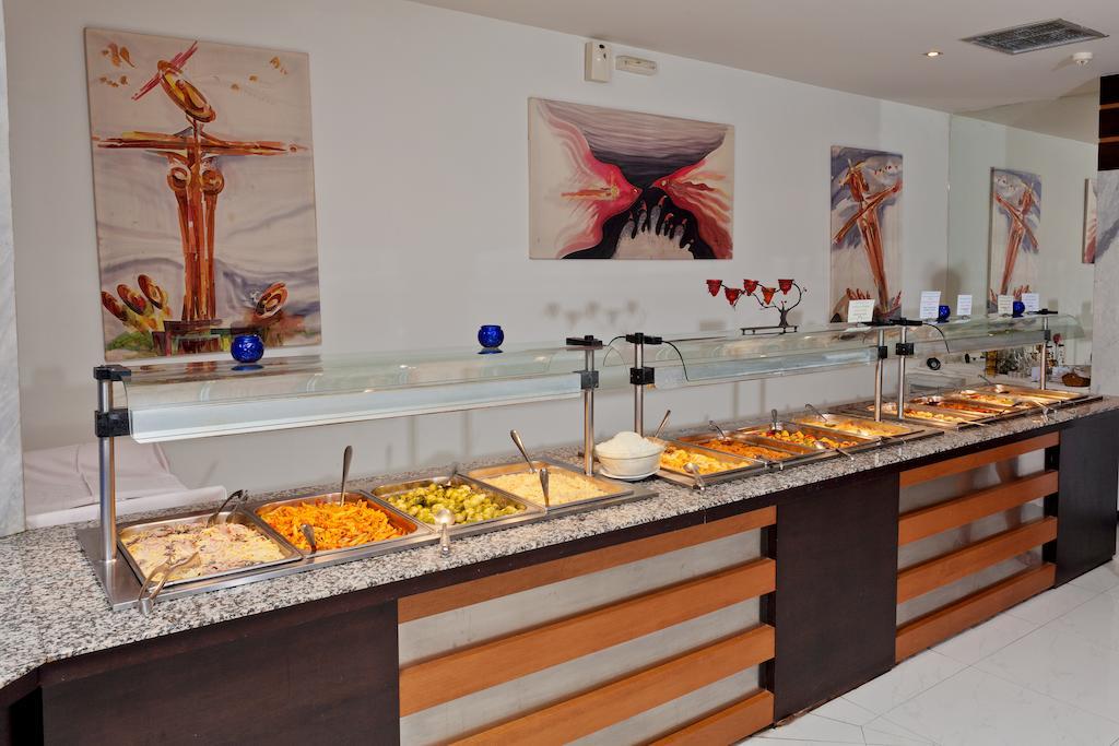 Cathrin Resort 4*
