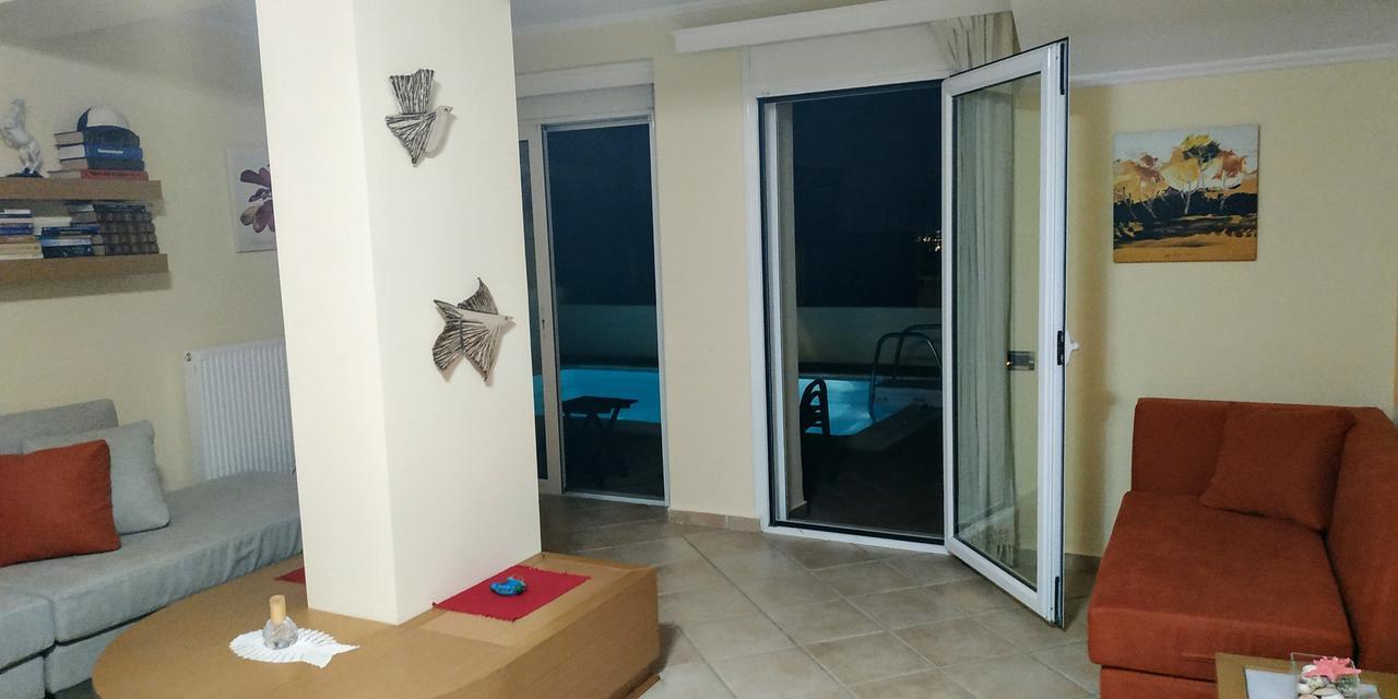 Private Pool & Panorama View On Center Hill *
