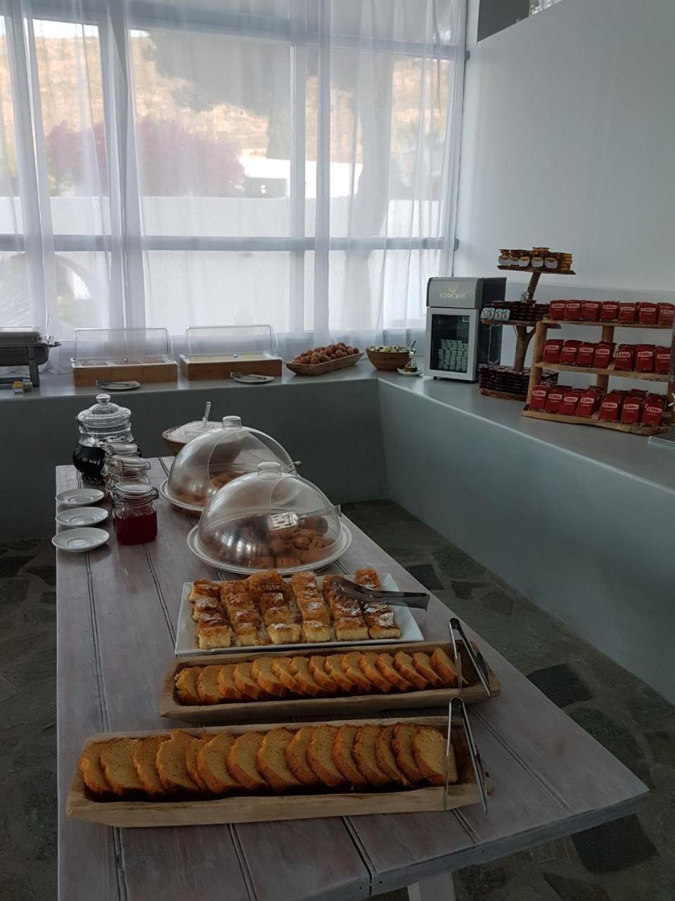 Lagada 2* Adamantas (Milos)