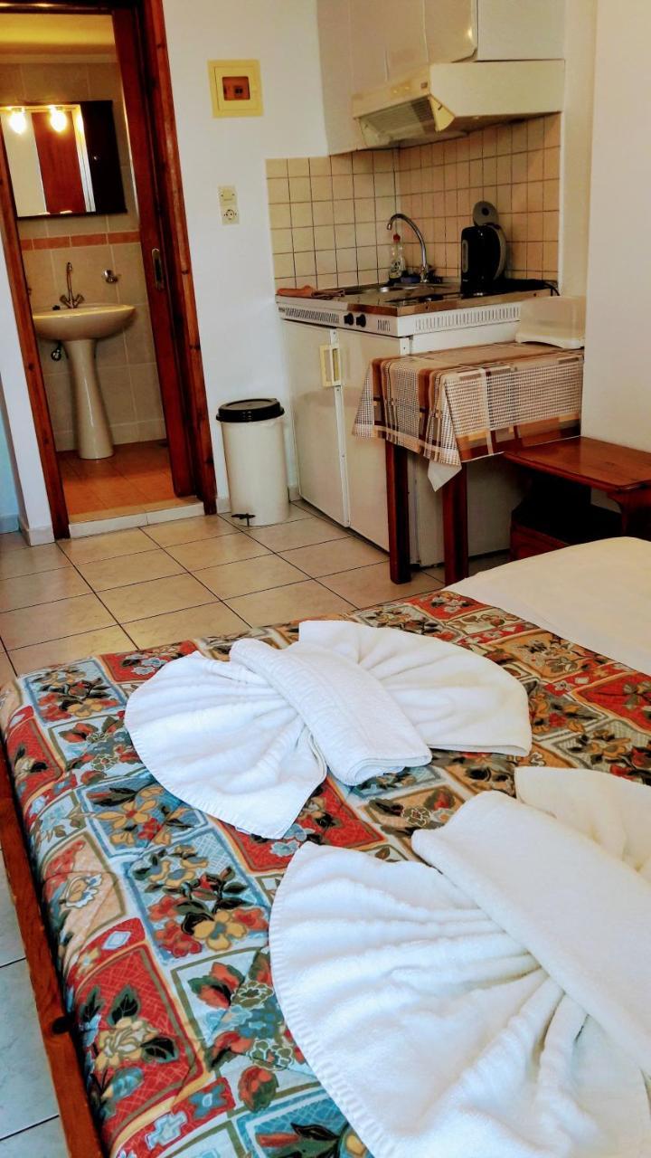 Haris Aparthotel Palaiochora