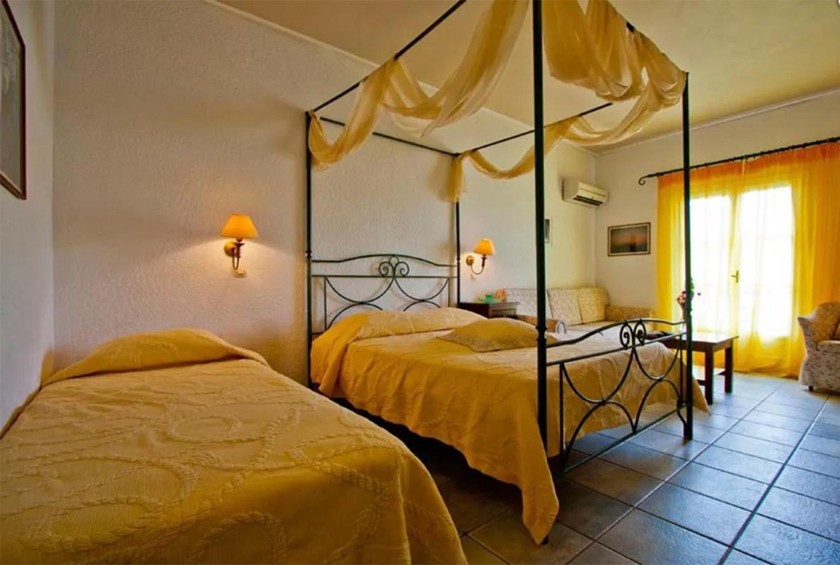 Aegialis & Hotel 5*