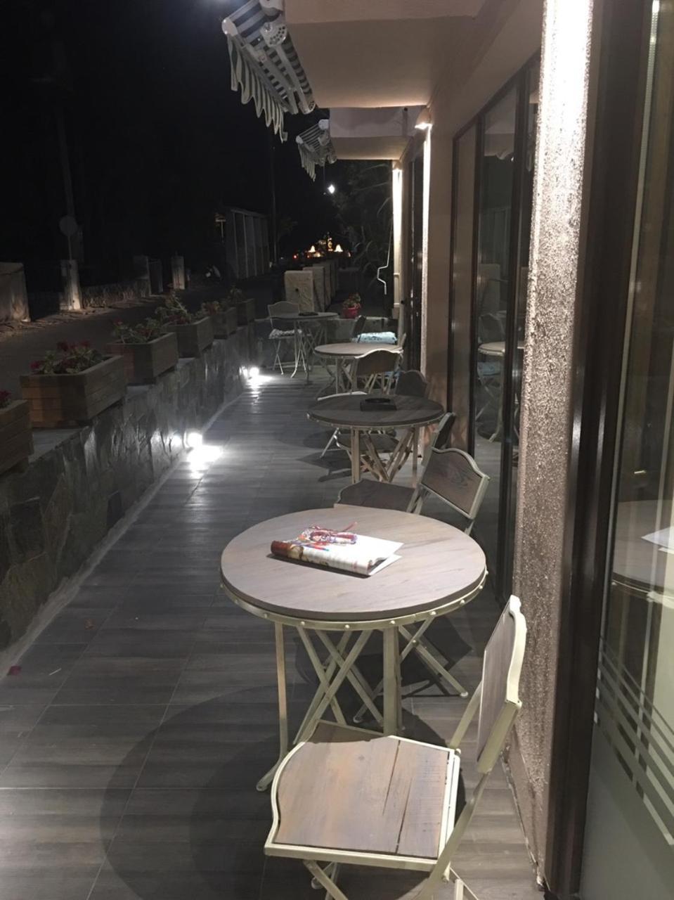 Aphrodite Syros 2*