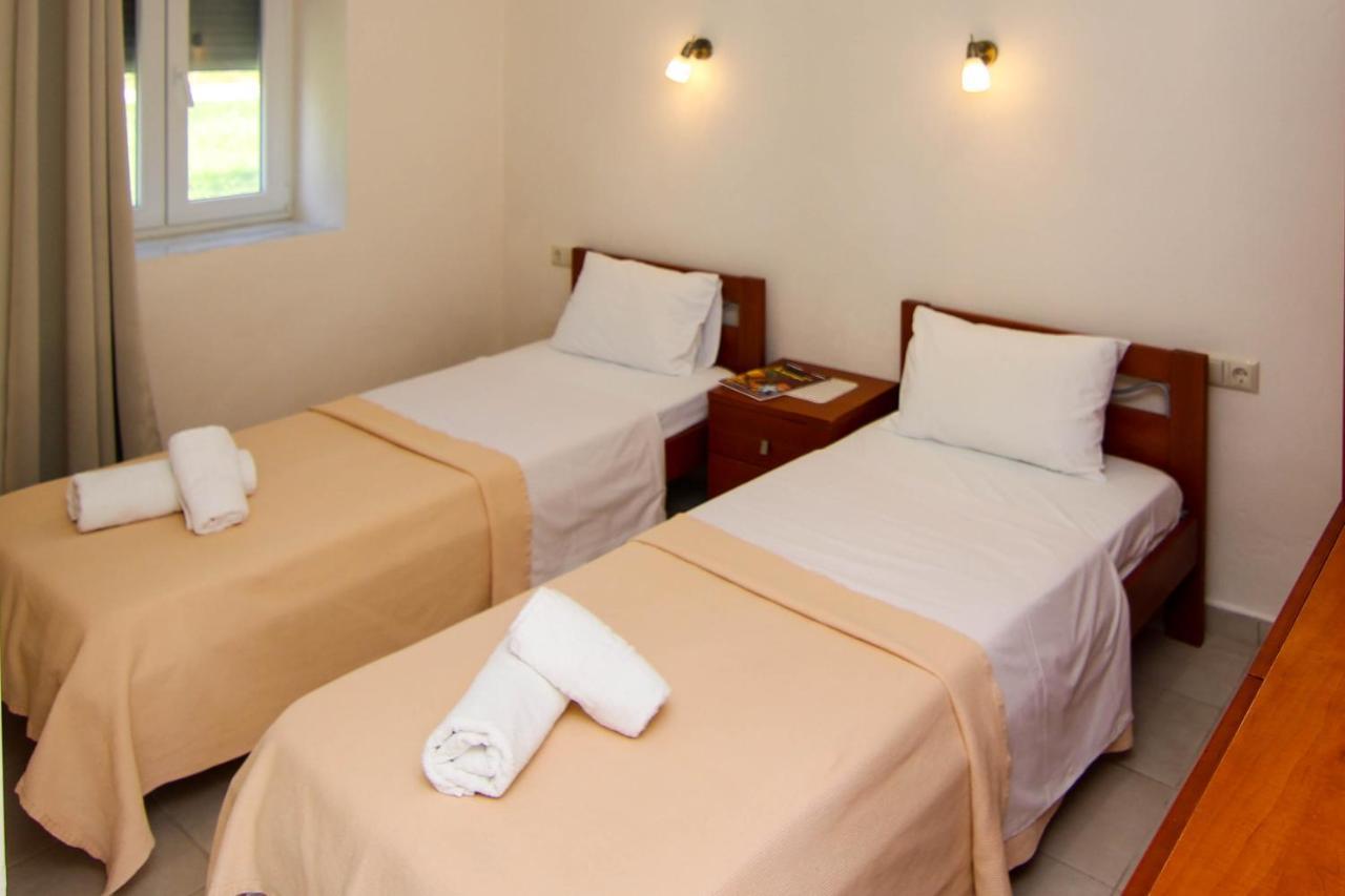 Apartment Avra *