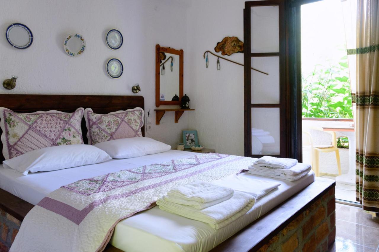 Spiros Panormos (Skopelos)