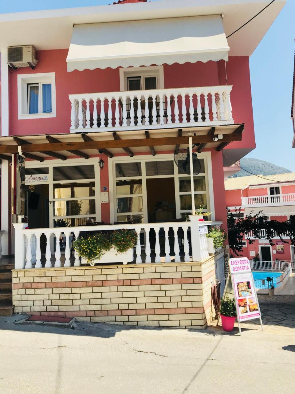 Antonis Apartment Parga