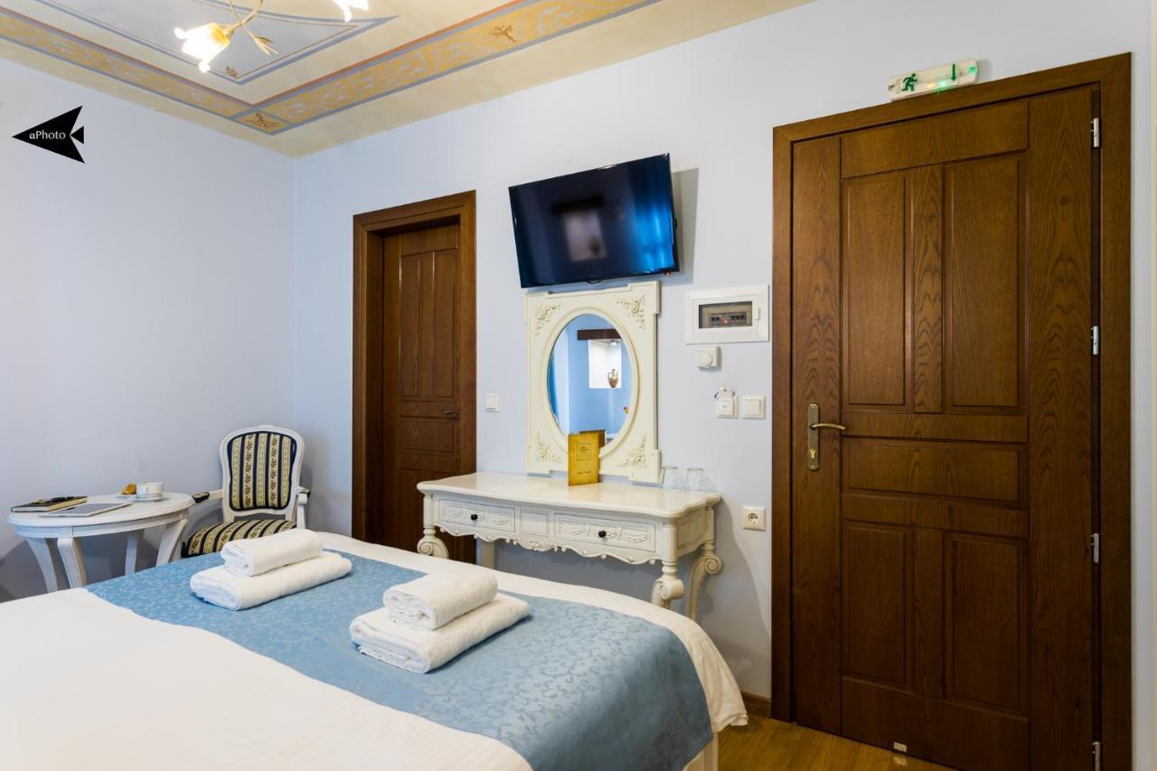 Paroraia Guest house