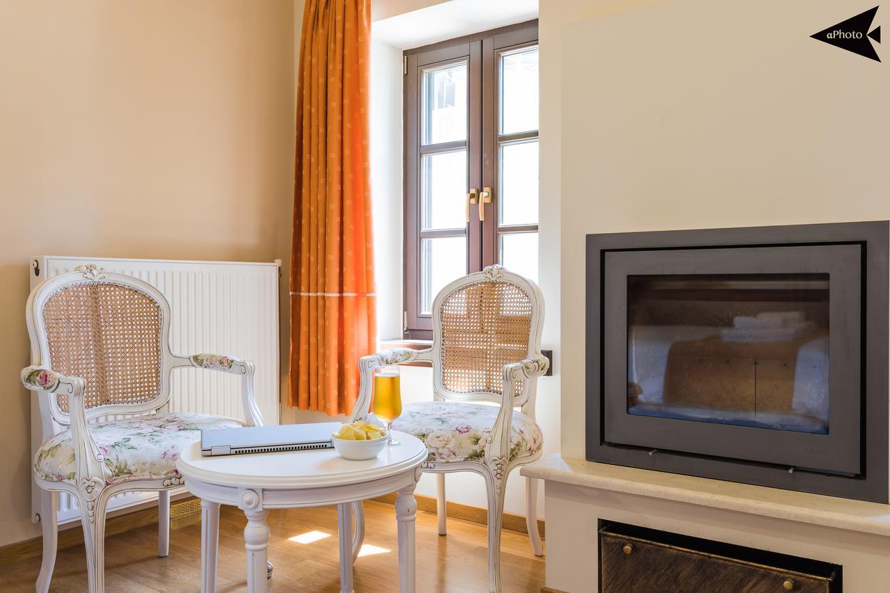 Paroraia 4*