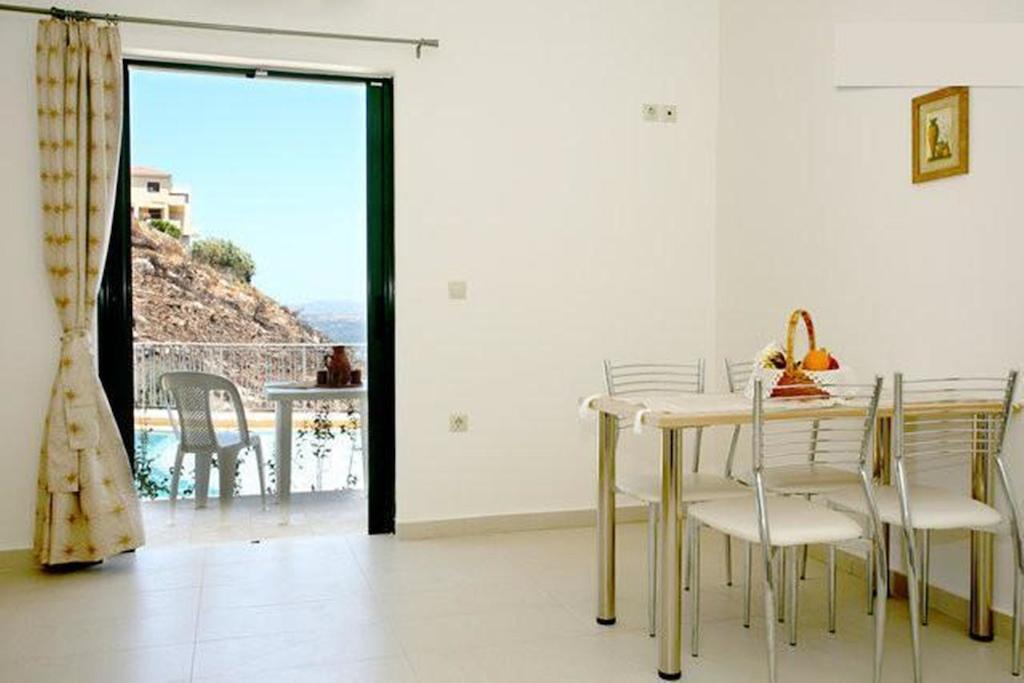 Aptera Paradise *