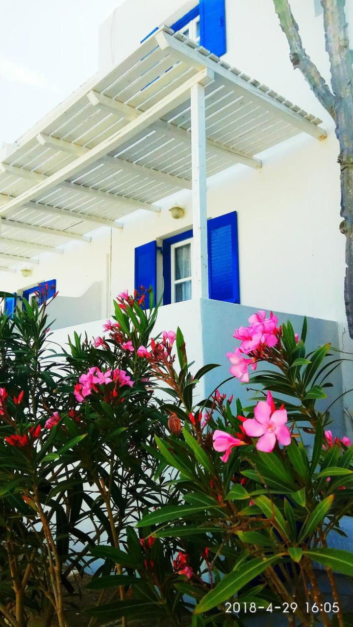 Nicos Studios & Apartments Logaras