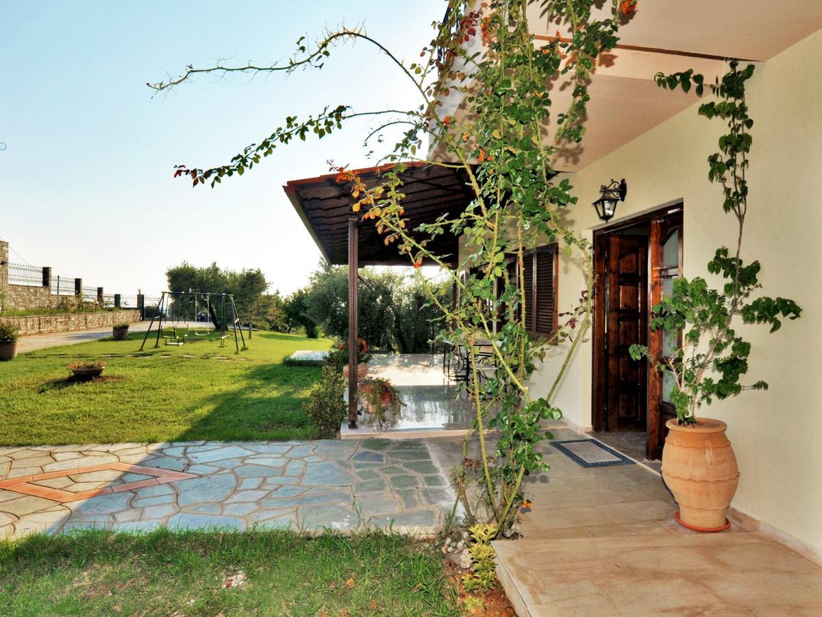 Halkidiki Family - Garden By Travelpro Services Nea Moudania Halkidiki *