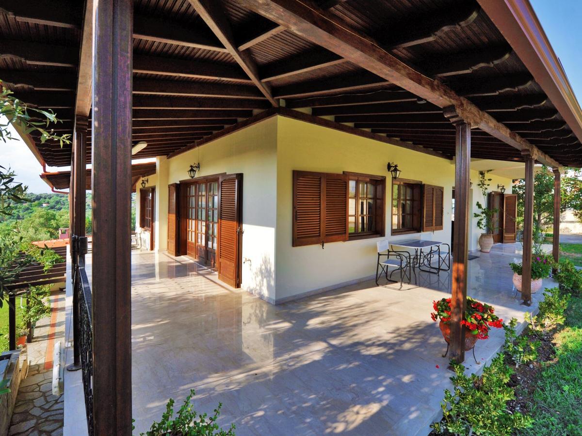 Halkidiki Family - Garden By Travelpro Services Nea Moudania Halkidiki