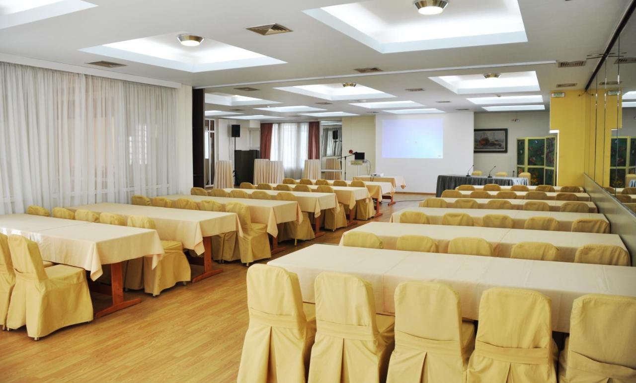 Metropol 3*