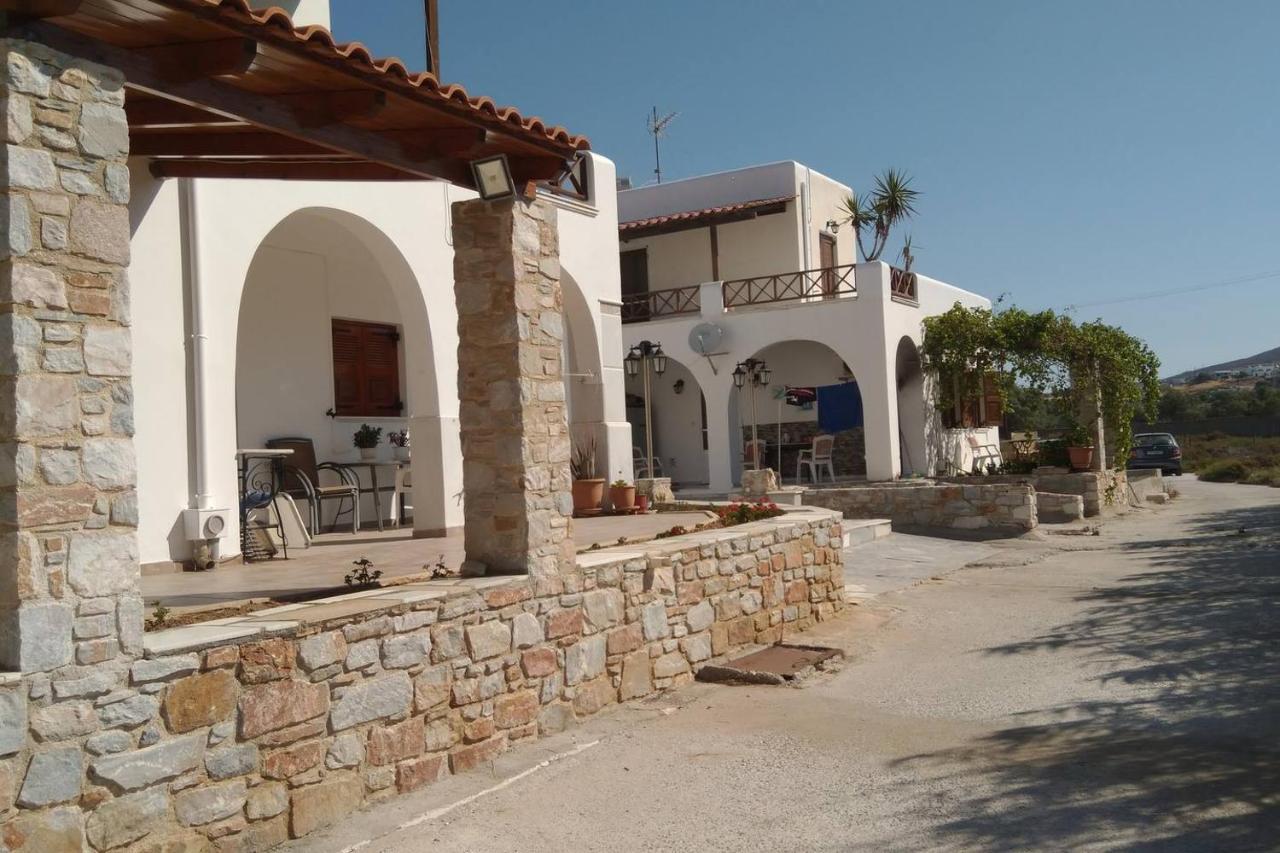 Akti Miaouli Apartment Vari (Syros)