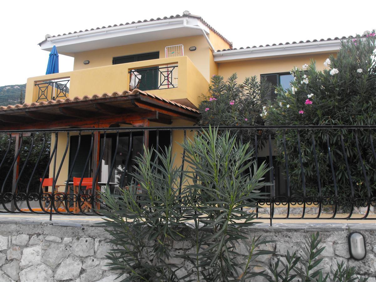 Hotel Flisvos
