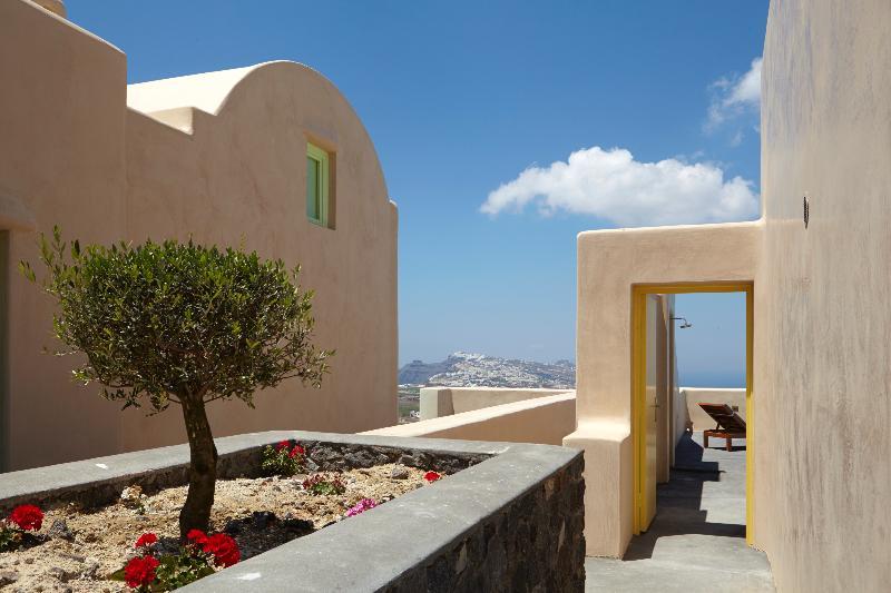 Santorini North 3*