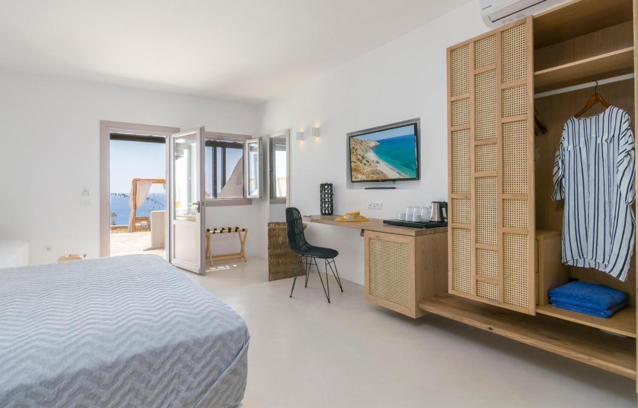 Psaravolada Milos 3* Agia Kiriaki Beach (Milos)