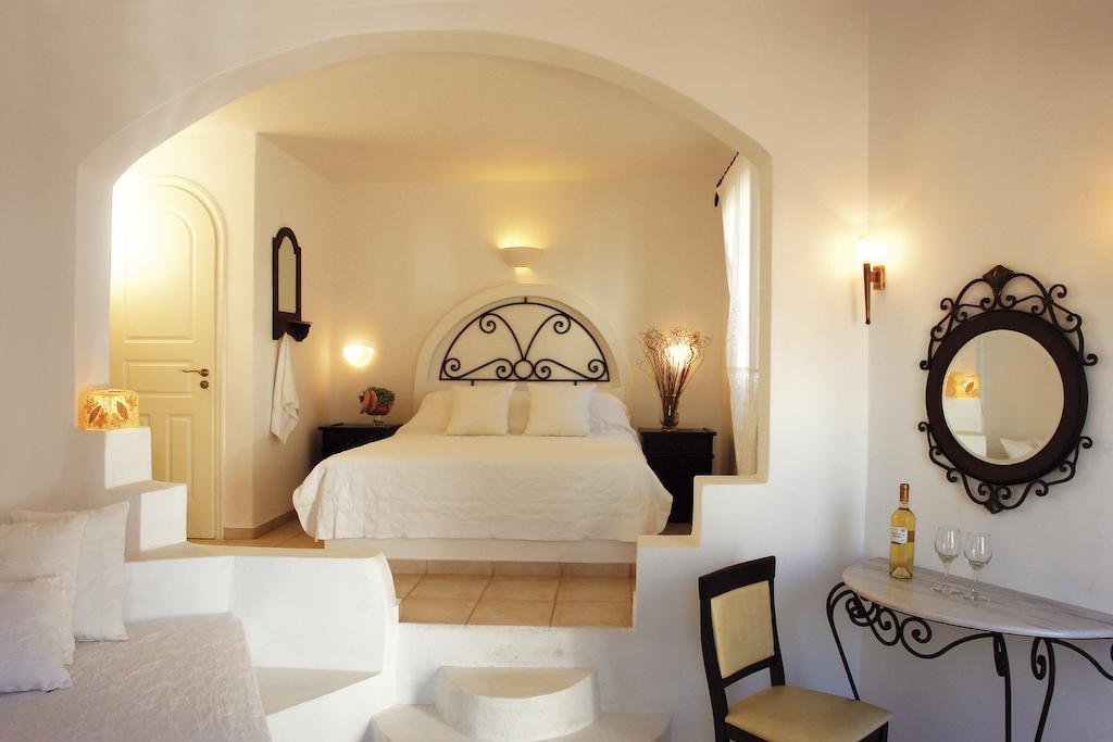 Chora & 4* Folegandros Town