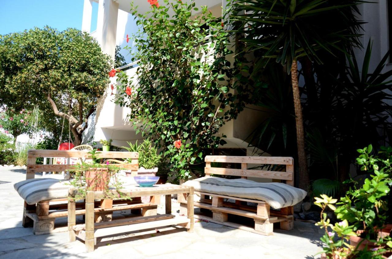 Mamouzelos Aparthotel
