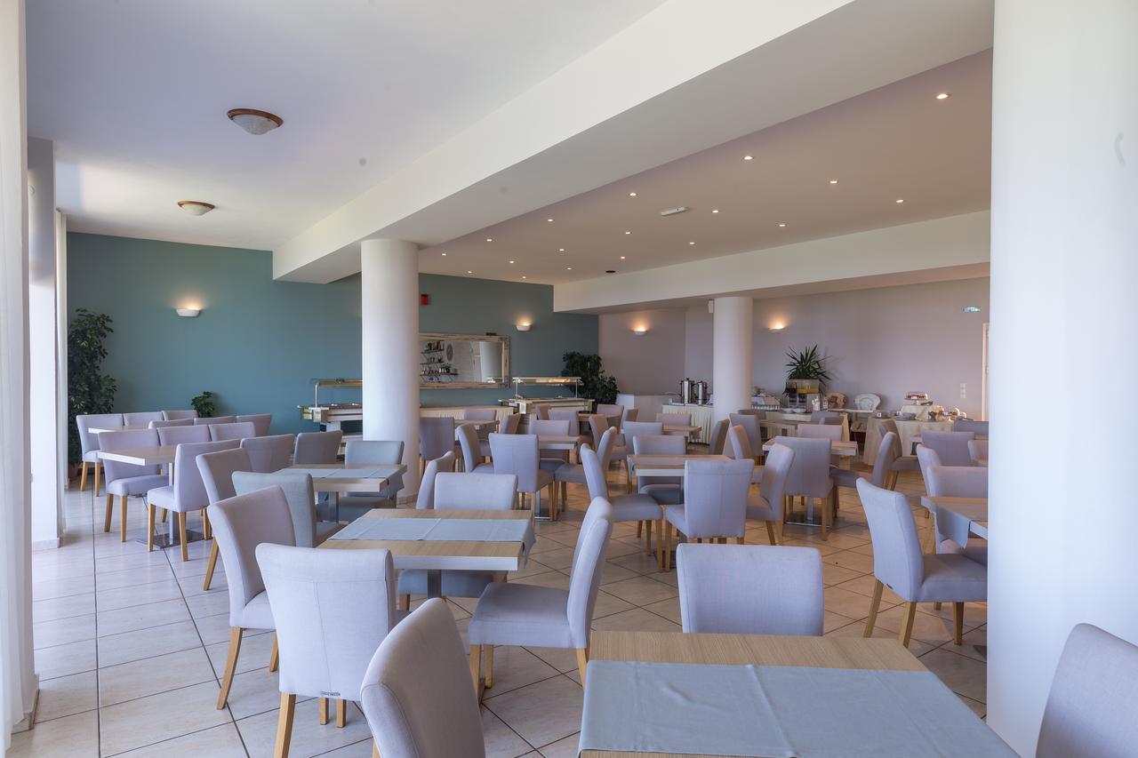 Niforeika Beach Hotel 3*