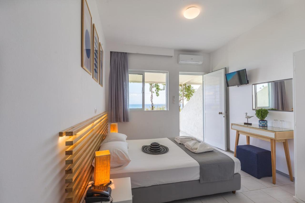 Niforeika Beach Hotel 3*