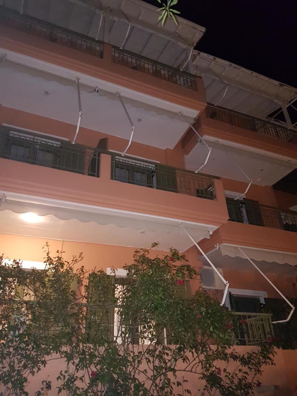 Nontas 2* Kalamitsi (Lefkada)