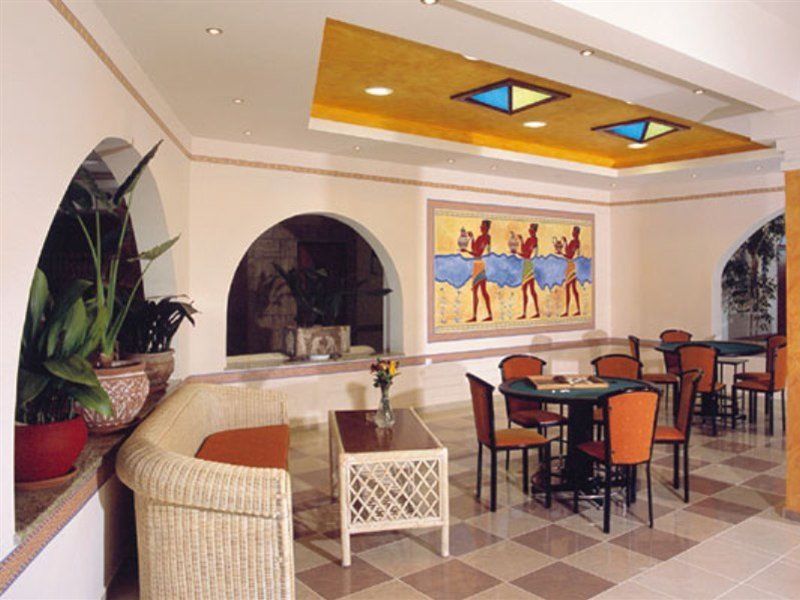 Apollon Hotel 4*