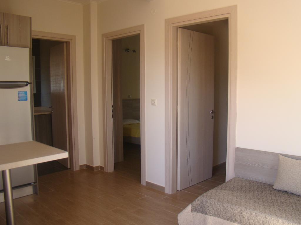 Eleftheria Apartment *