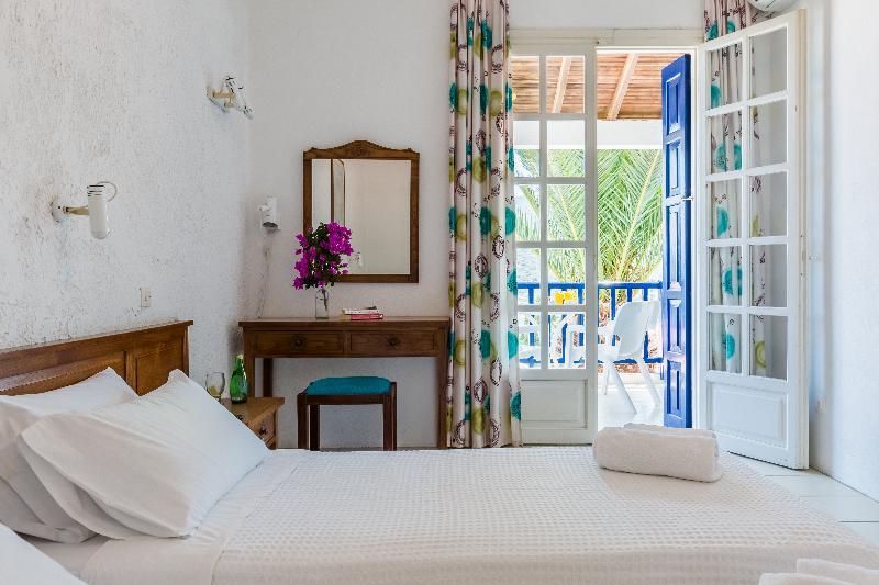 Aperitton Skopelos Town