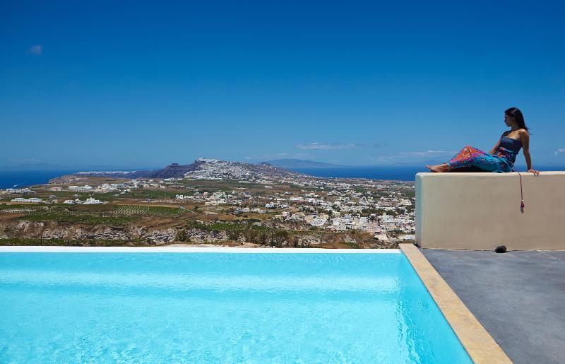 Hotel Santorini North Pyrgos Kallistis