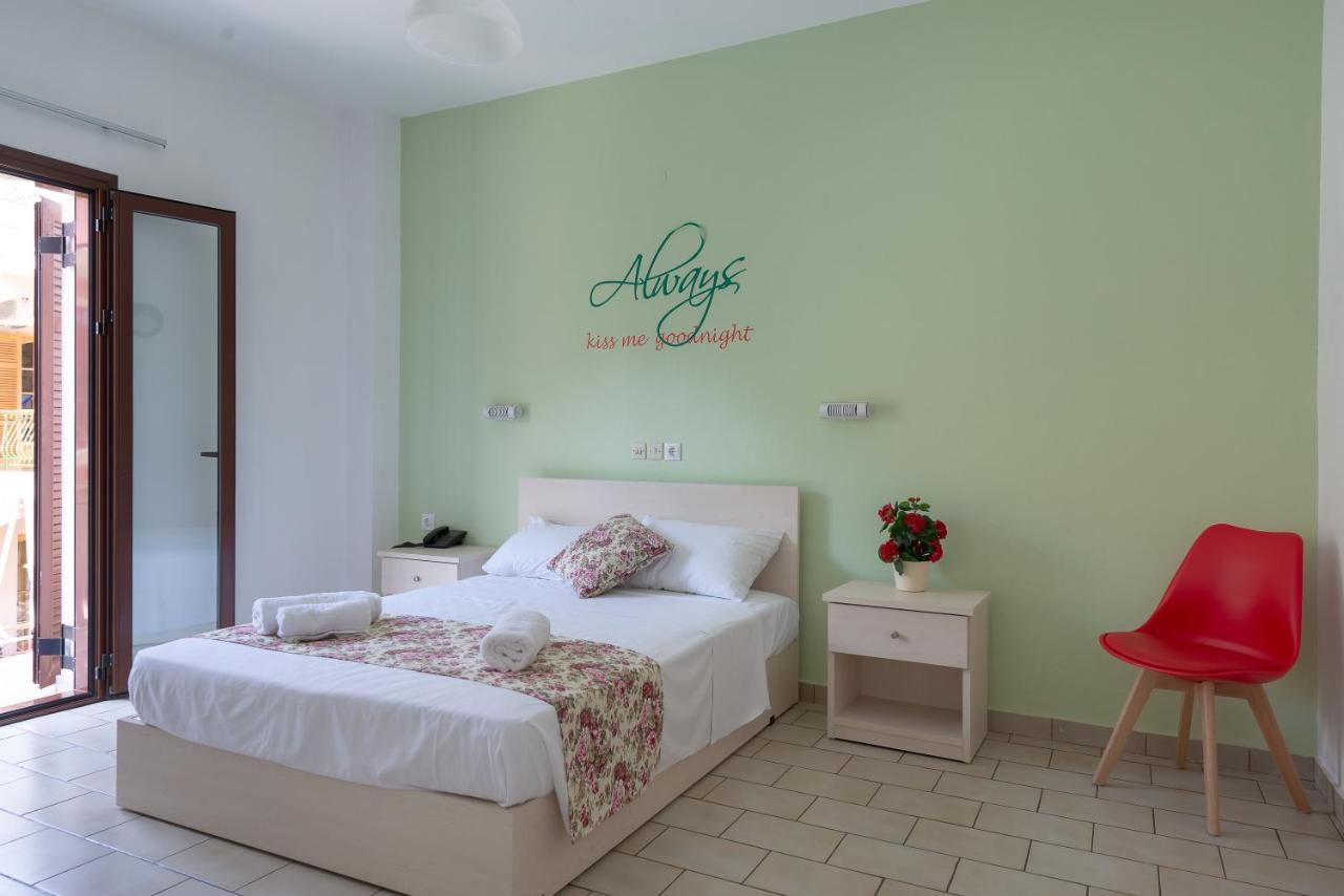 Byron Aparthotel 2*