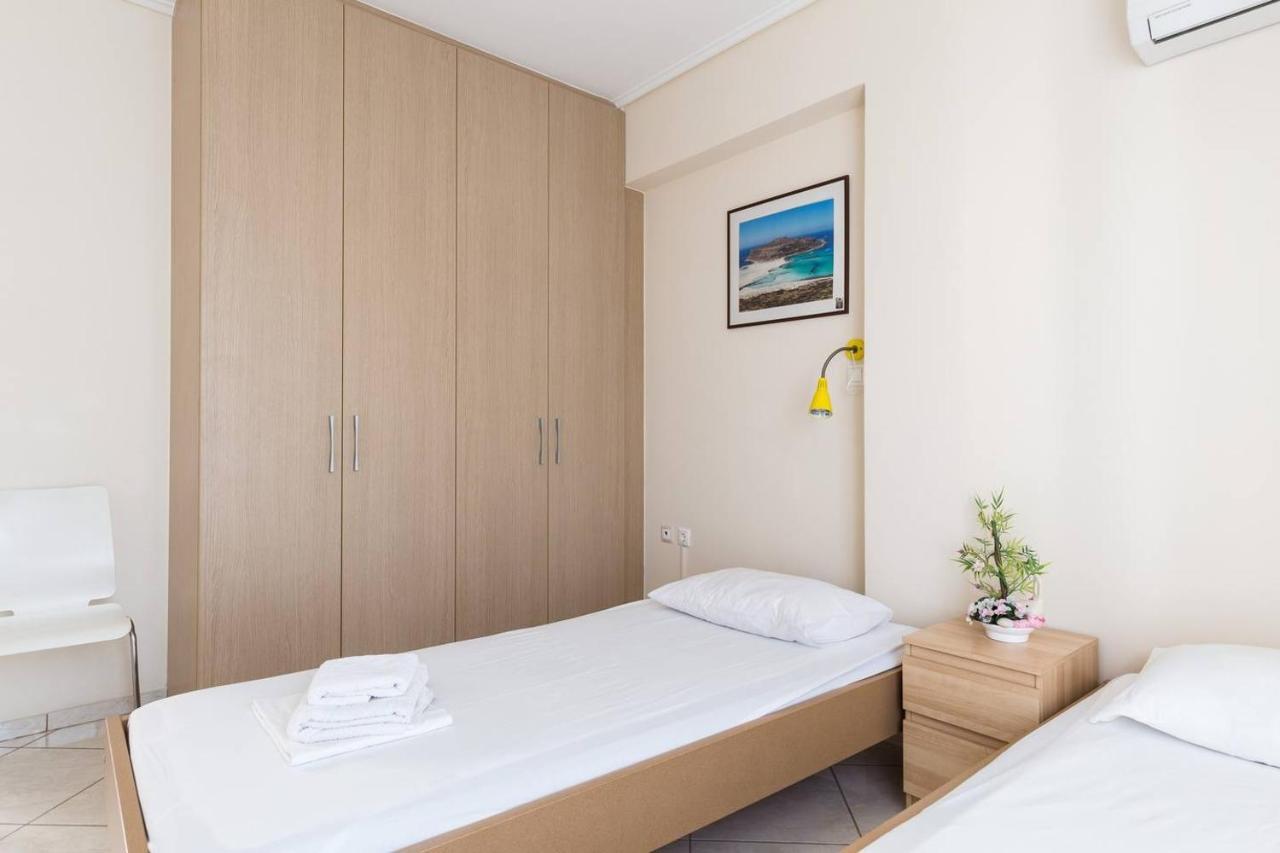 Iris Apartment *