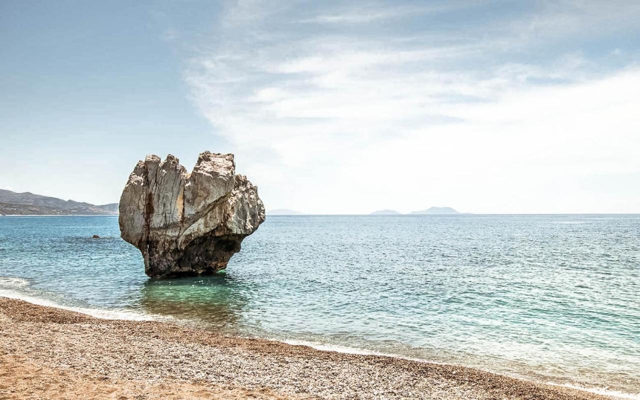 Beachside In Centre! Apartment Plakias