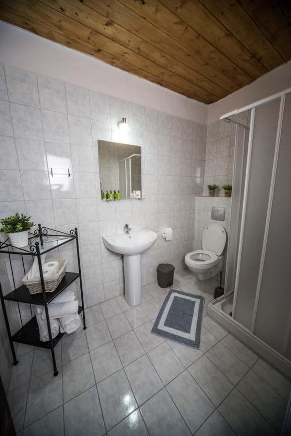 Nefeli Guest house Agios Athanasios (Pella)