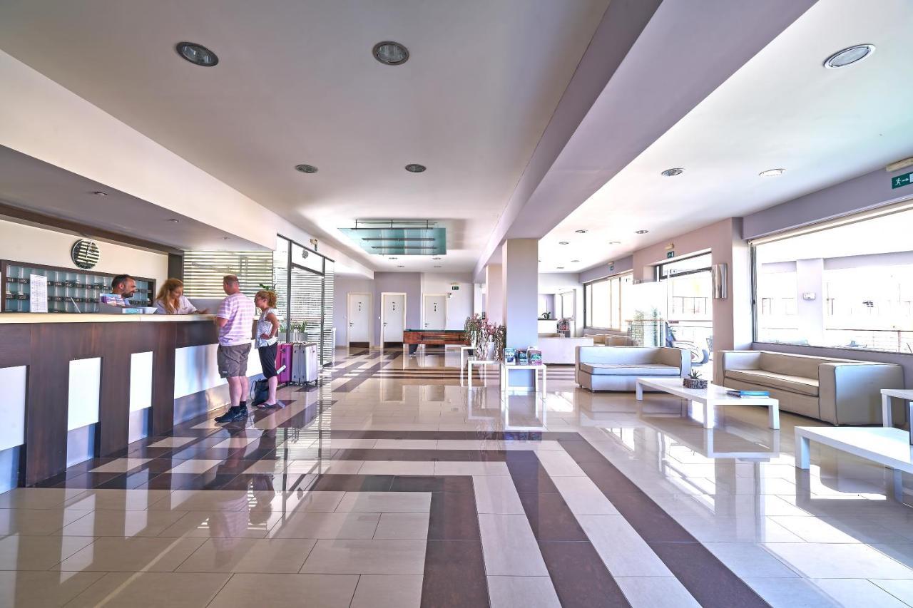 Hotel Sunrise Village