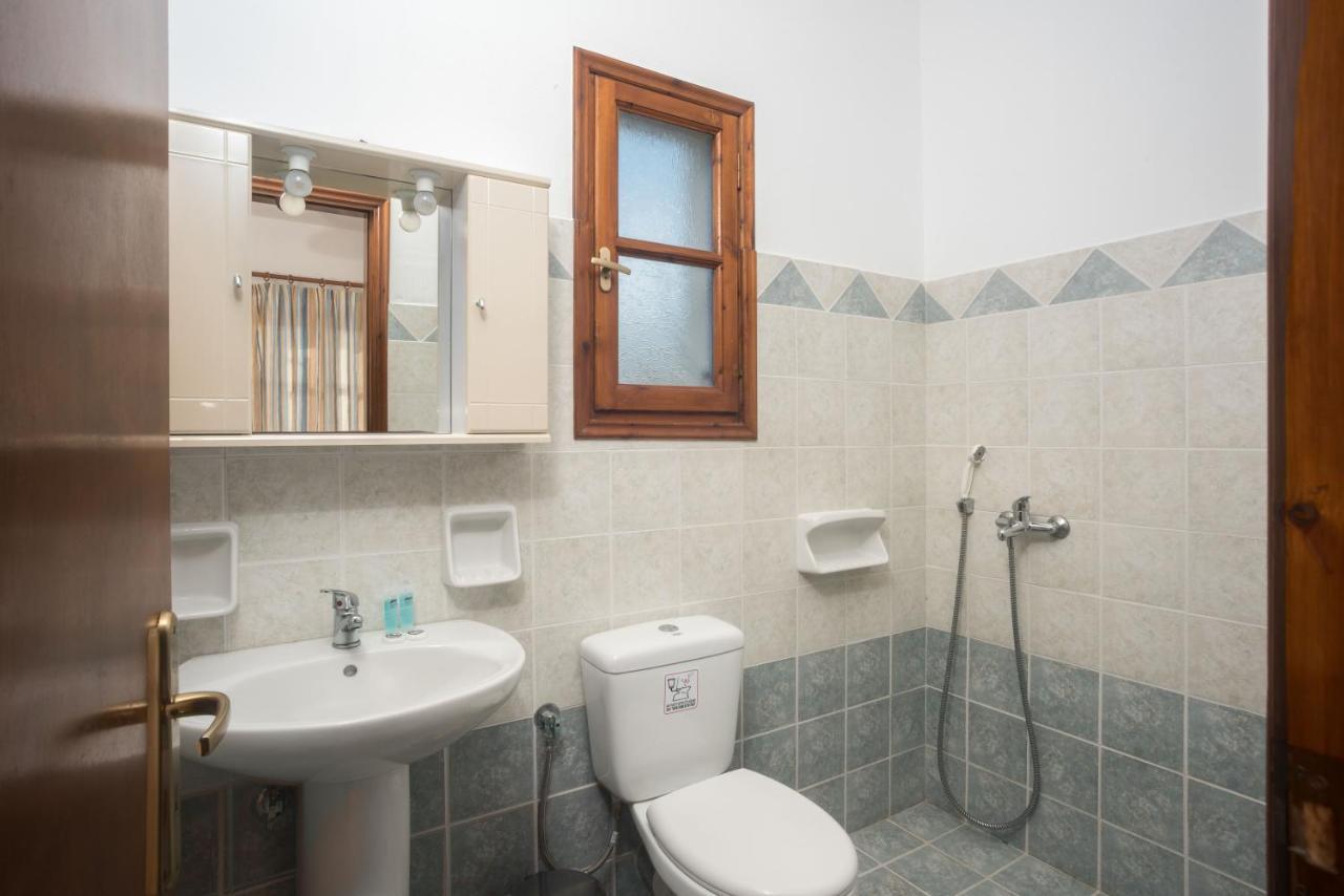 Depis Aqua Beachfront Plaka (Naxos)