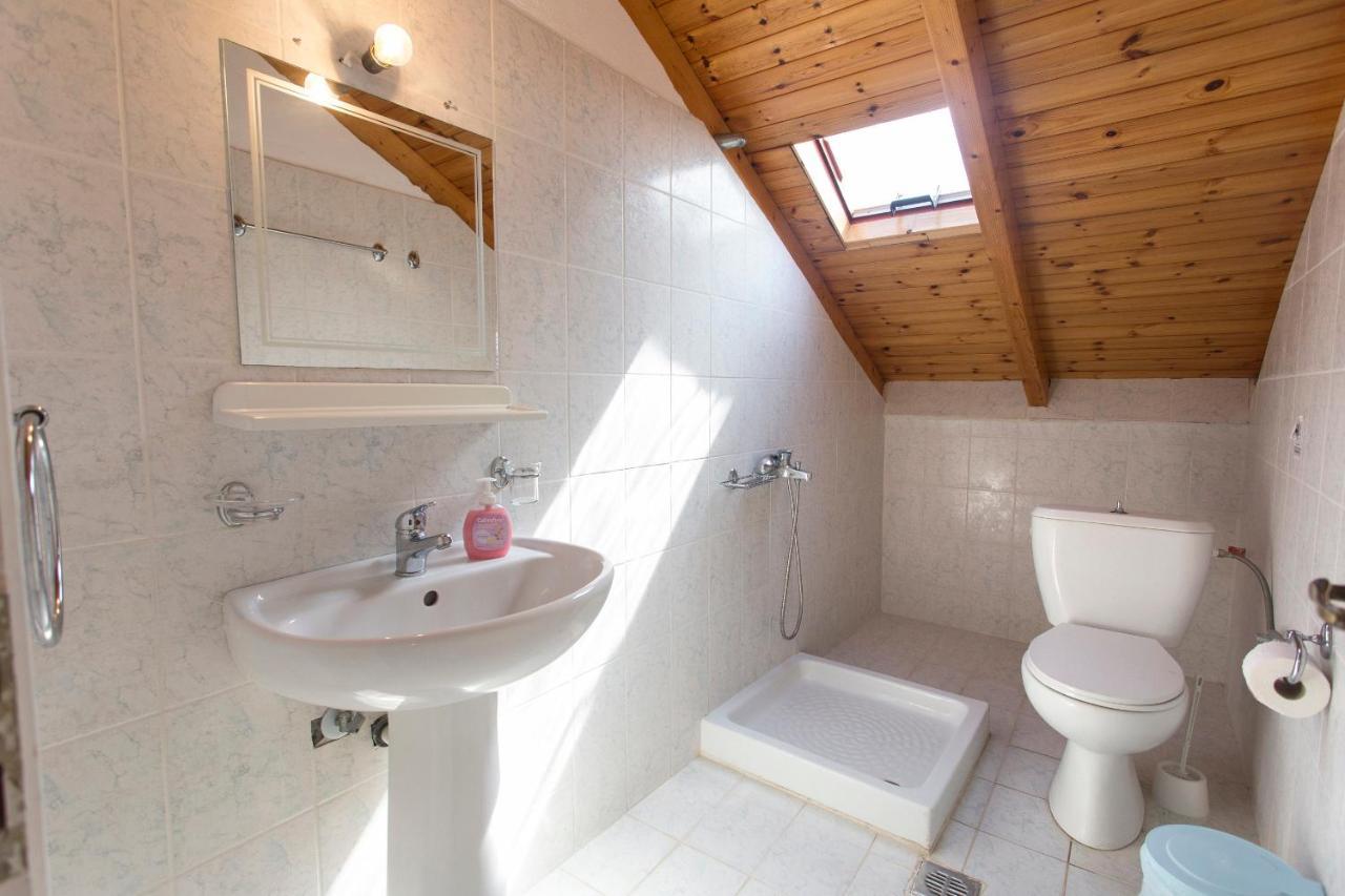 Rozou Apartment