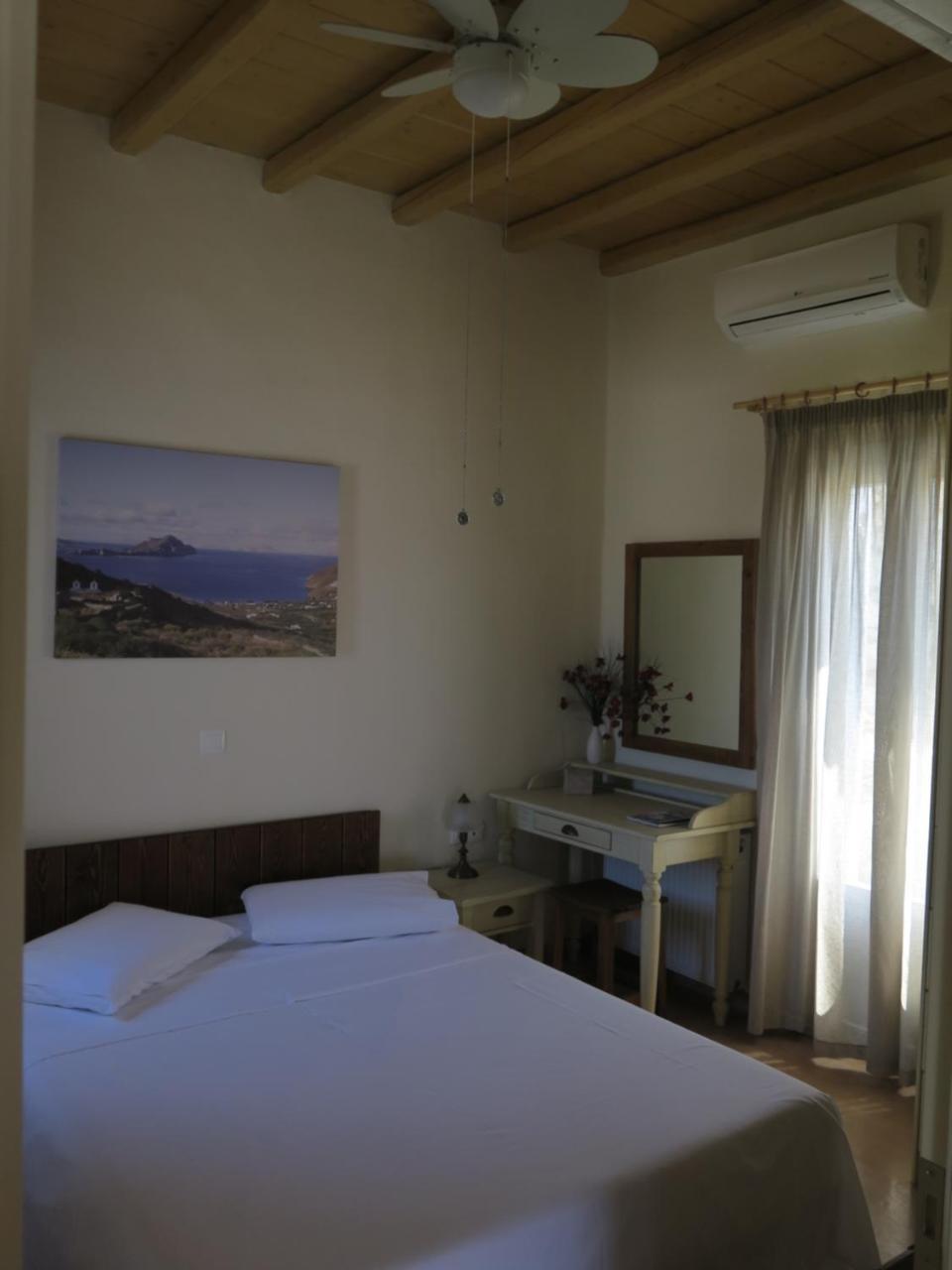 Kaminaki Amorgos * Ormos Aigialis