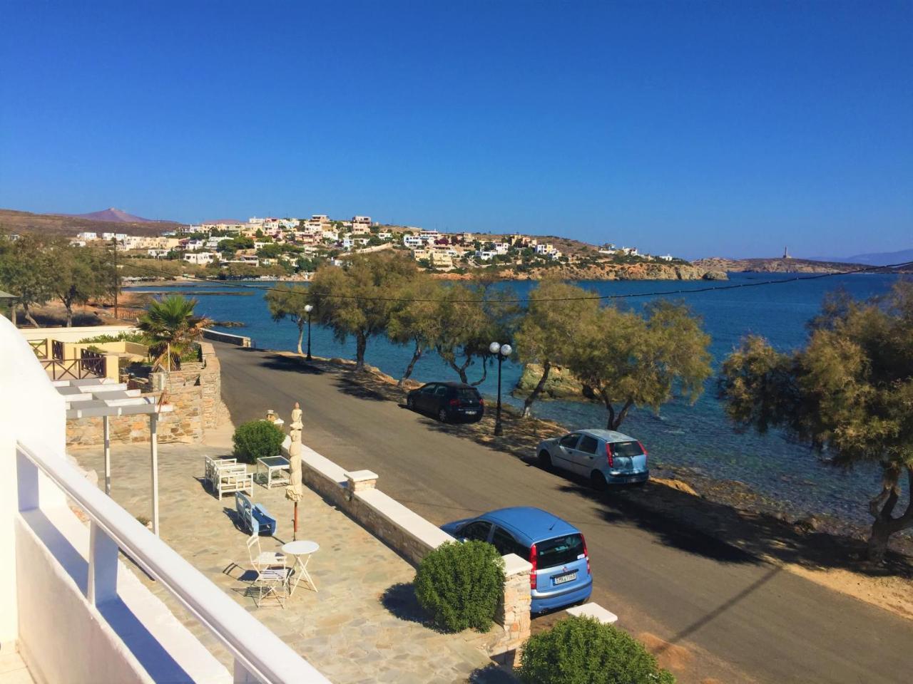 Anemelia Vari (Syros)