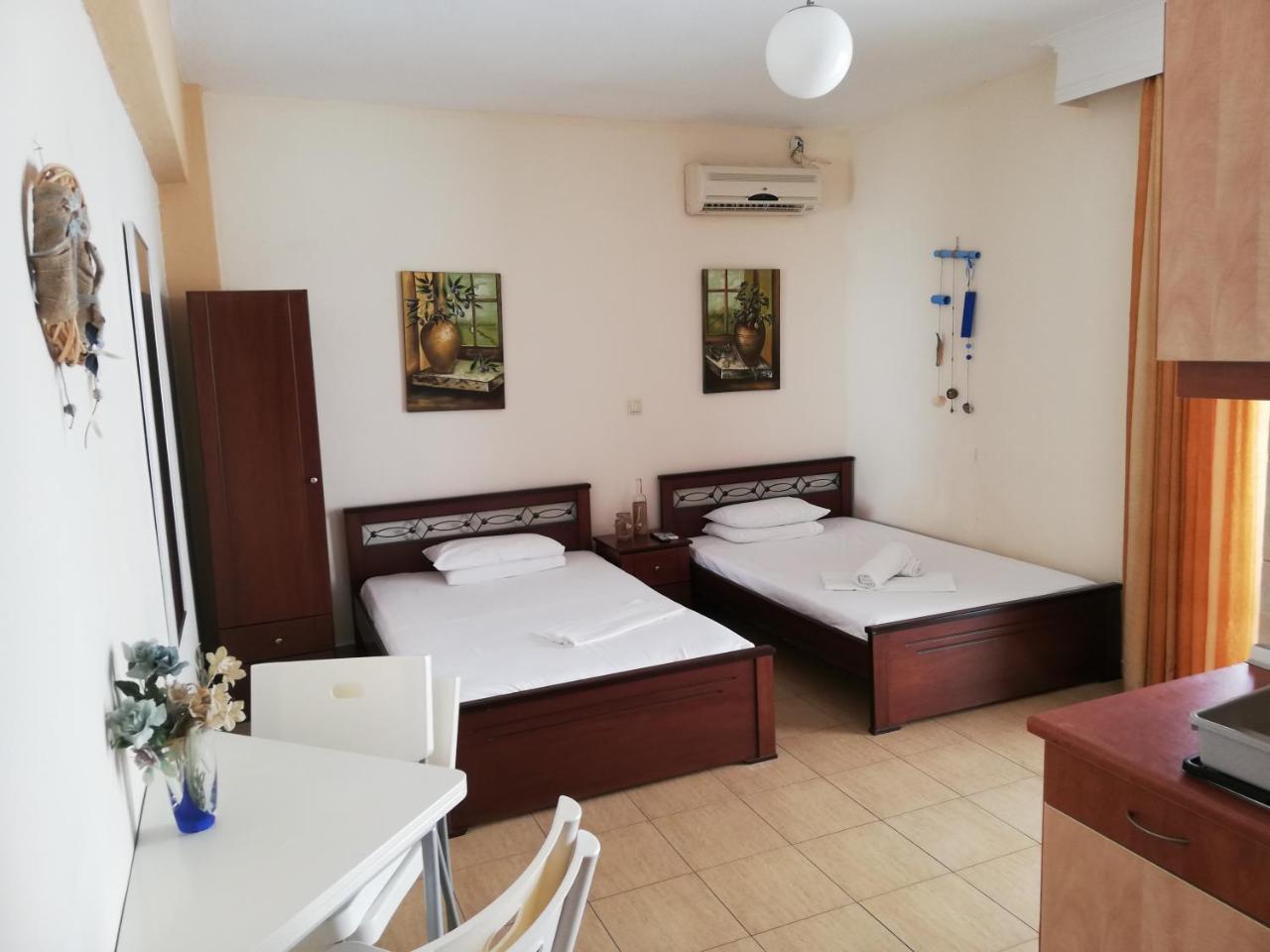 Sea Side Economou Aparthotel *
