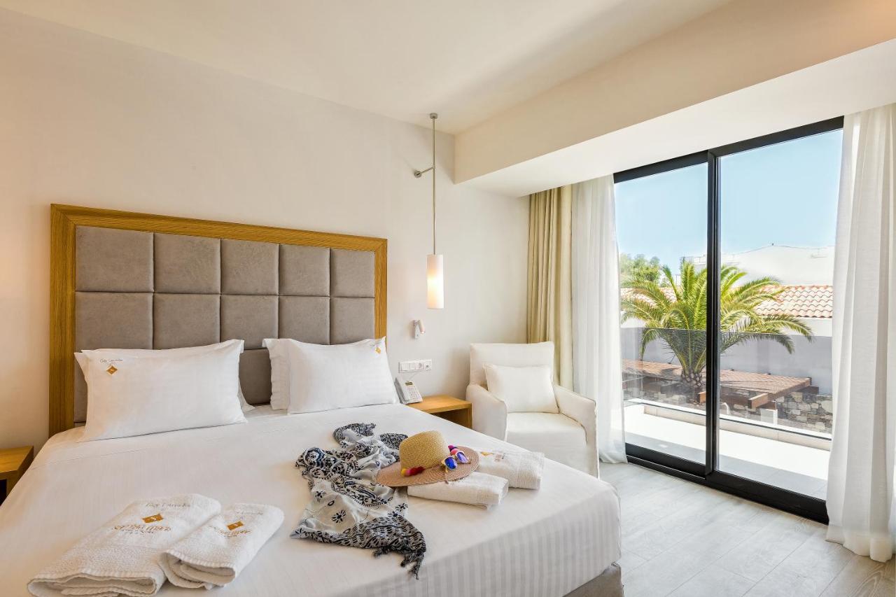 Samian Mare Hotel, & 4*