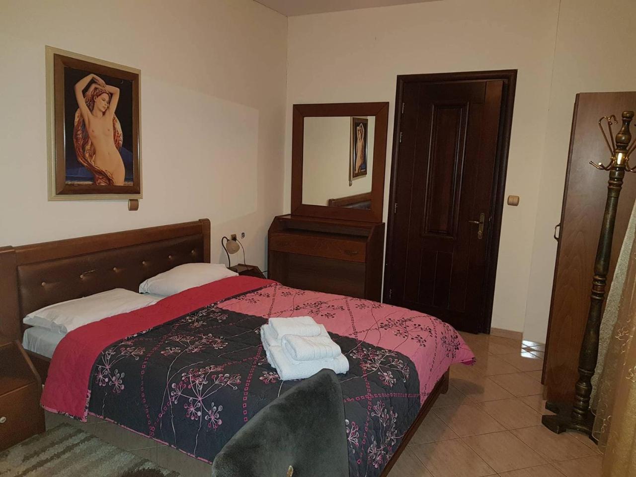 Hotel παραδοσιακο Loutraki (Pella)